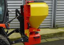 Koppelbare strooier Adler ST-E 200