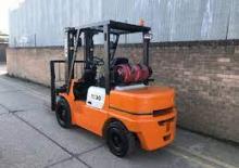 LPG-vorkheftrucks Halla HLF 30