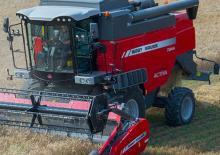 Combine maaidorsers Massey Ferguson Activa 7344