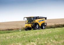 Combine maaidorsers New Holland CX8.85 Tracks