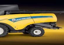 Combine maaidorsers New Holland CX 8080 Raupe