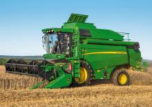 Combine maaidorsers John Deere W440 PTC