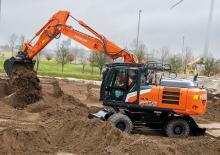 Mobiele graafmachines Hitachi ZX220W-7