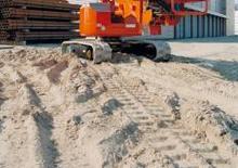 Knikarmhoogwerkers op rupsbanden Hitachi HX 64 B