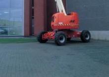 Knikarmhoogwerkers op wielen JLG 510 AJ