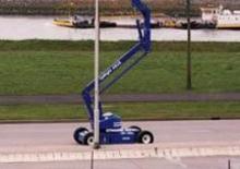 Knikarmhoogwerkers op wielen UpRight AB 38 Lite