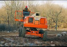 Knikarmhoogwerkers op wielen JLG E400AJP