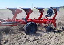 Ploegen Unia Ibis MH 3