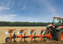 Ploegen Kubota RM 2005 V-4