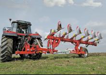 Ploegen Pöttinger Servo 6.50 plus