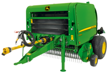 Ronde-balenpersen John Deere F440E