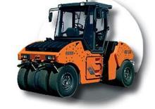Walsen met rubberwielen Hamm HD 150 TT