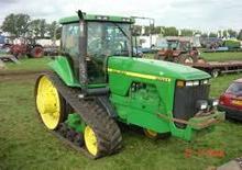 Tractors met rubberwielen John Deere 8400 T