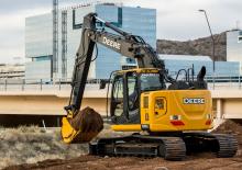 Rupsgraafmachines John Deere Construction 135G