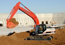 Rupsgraafmachines Link-Belt 240 LX