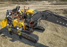 Rupsgraafmachines Volvo EC230F LR