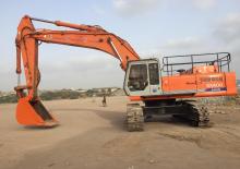 Rupsgraafmachines Hitachi EX 400 LS