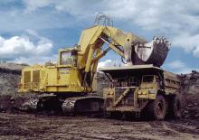 Rupsgraafmachines Demag H740 OS