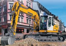 Rupsgraafmachines Liebherr R 900 C Litronic