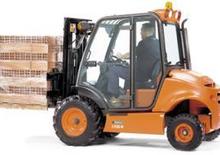 Ruwterrein-heftrucks Ausa CH 200