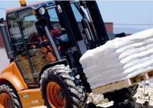 Ruwterrein-heftrucks Ausa CH 320