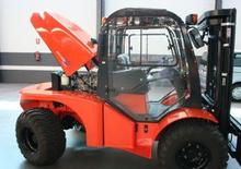 Ruwterrein-heftrucks Mast Explorer H 40 DA