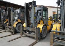 Ruwterrein-heftrucks Heden 7440