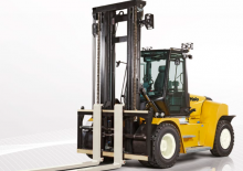 Ruwterrein-heftrucks Yale GDP280DF