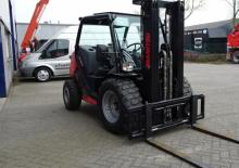 Ruwterrein-heftrucks Manitou MC 25-4