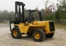 Ruwterrein-heftrucks Caterpillar R80