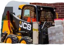 Schrankladers JCB 210