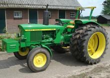 Tractoren met tweewielaandrijving John Deere 1120
