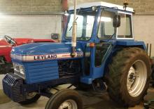 Tractoren met tweewielaandrijving Leyland 272