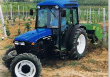 Tractoren met tweewielaandrijving New Holland TN 70