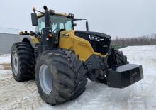 Tractoren met vierwielaandrijving Challenger 1042