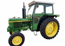 Tractoren met vierwielaandrijving John Deere 1130