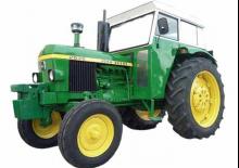 Tractoren met vierwielaandrijving John Deere 2035