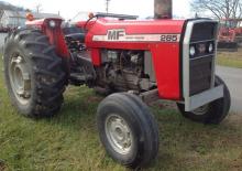 Tractoren met vierwielaandrijving Massey Ferguson 285