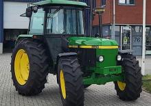 Tractoren met vierwielaandrijving John Deere 2850