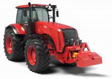 Tractoren met vierwielaandrijving Belarus 3525