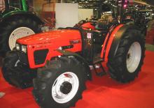 Tractoren met vierwielaandrijving Valtra 3600 V