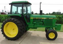Tractoren met vierwielaandrijving John Deere 4040S