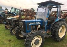 Tractoren met vierwielaandrijving Ford-NH 4135 AK