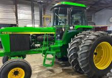 Tractoren met vierwielaandrijving John Deere 4630