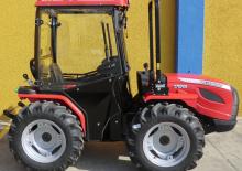 Tractoren met vierwielaandrijving Valpadana 4645 VRM
