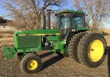Tractoren met vierwielaandrijving John Deere 4650