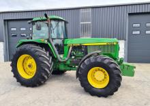 Tractoren met vierwielaandrijving John Deere 4755