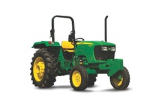 Tractoren met vierwielaandrijving John Deere 5045D