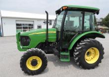 Tractoren met vierwielaandrijving John Deere 5225