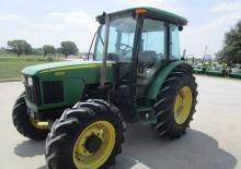 Tractoren met vierwielaandrijving John Deere 5603